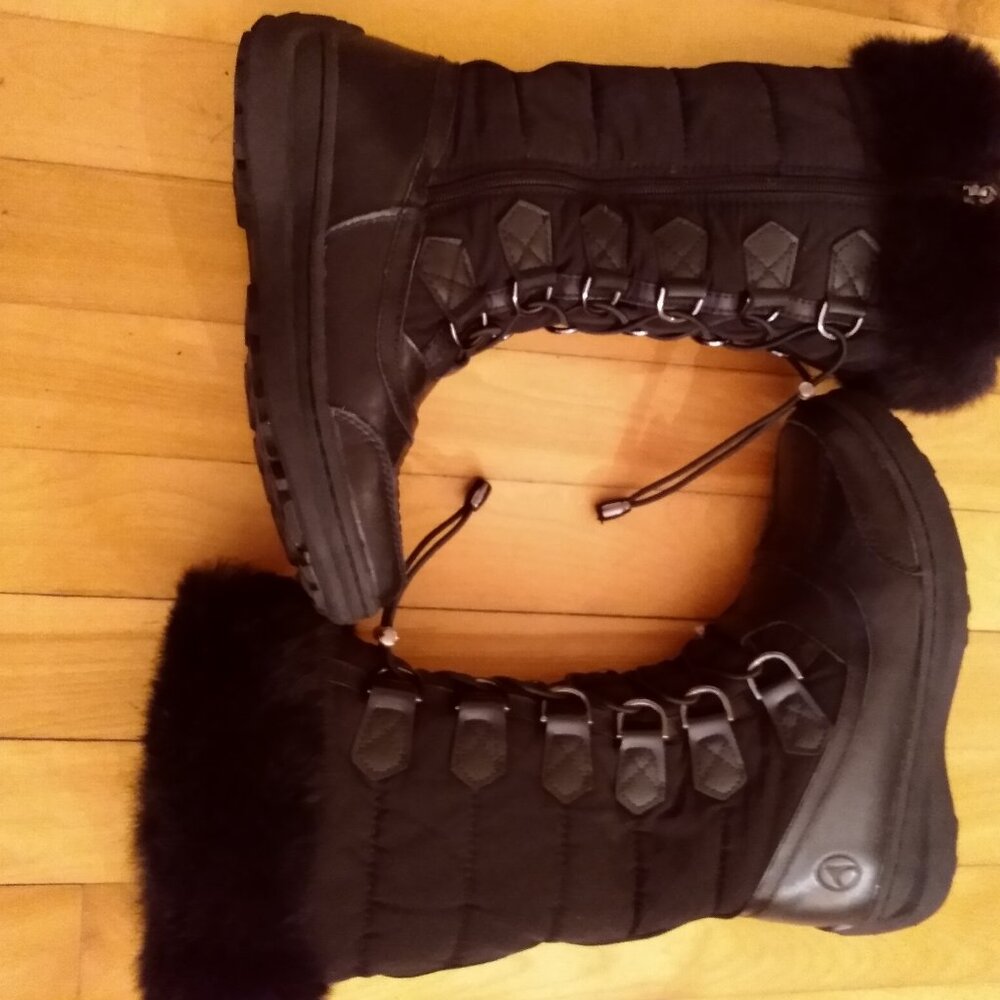 Artica Browns women's waterproof boots, size 7, New